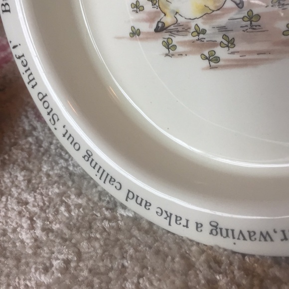 Vintage Peter Rabbit Dish, a Beatrix Potter Design - Picture 6 of 9
